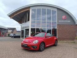 Rood Gebruikt 2017 VW Beetle Sound Cabriolet | € 20.445 (Eerlijke prijs)