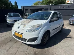 Wit Gebruikt 2009 Renault Twingo Hatchback | € 1.750 (Eerlijke prijs)