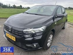 Zwart Gebruikt 2021 Dacia Sandero Comfort Hatchback | € 15.950 (Eerlijke prijs)
