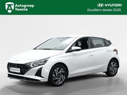 Wit Gebruikt 2024 Hyundai i20 Comfort Hatchback | € 18.900 (Super prijs)