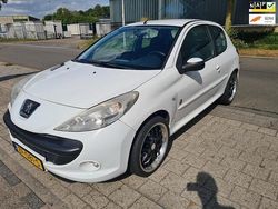 Wit Gebruikt 2012 Peugeot 206+ Access Hatchback | € 1.899 (Eerlijke prijs)
