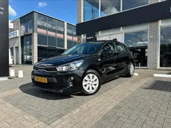 Zwart Gebruikt 2018 Kia Rio Hatchback | € 12.895 (Eerlijke prijs)