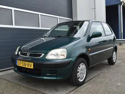Groen Gebruikt 1999 Honda Logo Hatchback | € 799