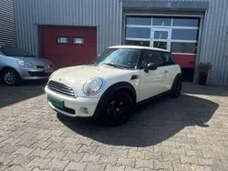 Wit Gebruikt 2009 Mini ONE Hatchback | € 4.250 (Eerlijke prijs)