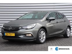 Grijs Gebruikt 2019 Opel Astra Innovation Hatchback | € 19.895 (Eerlijke prijs)
