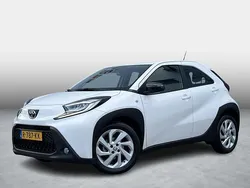Wit Gebruikt 2022 Toyota Aygo Hatchback | € 19.999 (Eerlijke prijs)