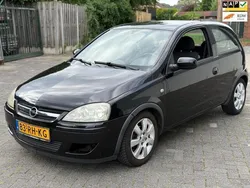 Zwart Gebruikt 2005 Opel Corsa Hatchback | € 999 (Eerlijke prijs)