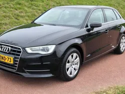 Zwart Gebruikt 2015 Audi A3 Sportback Attraction Hatchback | € 16.950 (Duur)