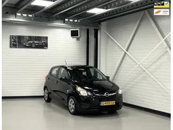 Zwart, metallic lak Gebruikt 2019 Opel Karl Edition Hatchback | € 8.950 (Eerlijke prijs)