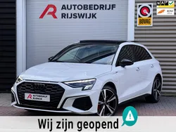 Wit Gebruikt 2022 Audi A3 Sportback e-tron Competition Sedan | € 39.950 (Eerlijke prijs)