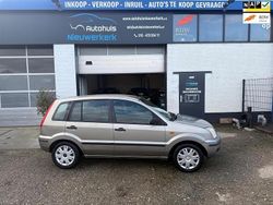 Grijs Gebruikt 2004 Ford Fusion Trend MPV | € 1.999 (Goede deal)