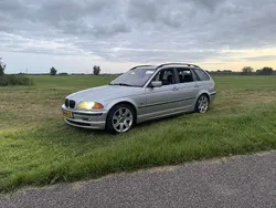 Grijs Gebruikt 2001 BMW 330 Executive Stationwagen | € 3.700