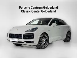 Grijs Gebruikt 2023 Porsche Cayenne Platinum Edition SUV | € 104.900