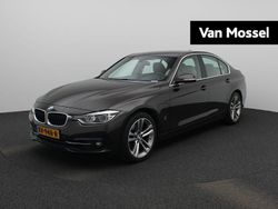 Bruin Gebruikt 2016 BMW 330e Executive Sedan | € 18.900 (Eerlijke prijs)