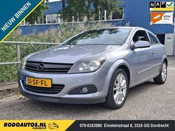 Grijs (metallic) Gebruikt 2005 Opel Astra GTC Sport Hatchback | € 2.499