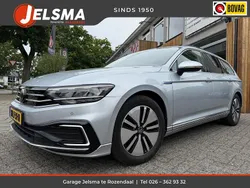 Grijs, metallic lak Gebruikt 2022 VW Passat GTE Stationwagen | € 22.500 (Super prijs)