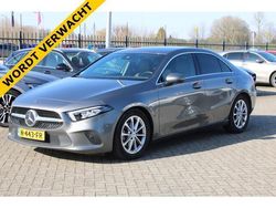 Grijs, metallic lak Gebruikt 2020 Mercedes A200 Business Sedan | € 25.900 (Super prijs)