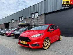 Rood Gebruikt 2014 Ford Fiesta ST Hatchback | € 10.750 (Eerlijke prijs)