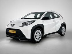 Wit Gebruikt 2024 Toyota Aygo Play Hatchback | € 17.294 (Eerlijke prijs)
