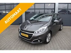 Grijs Gebruikt 2019 Peugeot 208 Signature Sky Hatchback | € 14.835 (Super prijs)