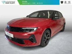 Rood Gebruikt 2024 Opel Astra Ultimate Hatchback | € 36.490 (Eerlijke prijs)