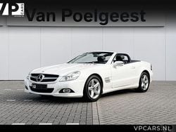 Diamond white metallic paint (799u) Gebruikt 2011 Mercedes SL300 Cabriolet | € 29.900