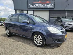 Grijs, metallic lak Gebruikt 2008 Opel Zafira MPV | € 2.500 (Goede deal)