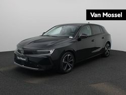 Zwart Gebruikt 2022 Opel Astra Edition Hatchback | € 22.900 (Eerlijke prijs)