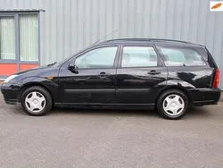 Zwart Gebruikt 2002 Ford Focus Stationwagen | € 1.500 (Eerlijke prijs)