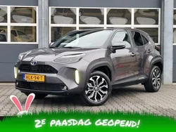 Grijs Gebruikt 2022 Toyota Yaris Cross SUV | € 27.950 (Eerlijke prijs)