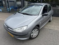 Grijs Gebruikt 2001 Peugeot 206 Hatchback | € 1.750 (Eerlijke prijs)