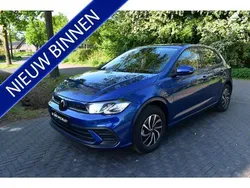 Blauw Gebruikt 2024 VW Polo Edition Hatchback | € 22.980 (Goede deal)