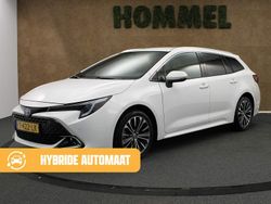 Wit Gebruikt 2023 Toyota Corolla Hybrid Business Edition Stationwagen | € 30.445