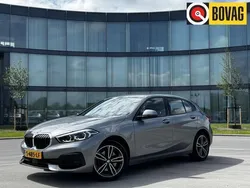 Grijs Gebruikt 2023 BMW 118 Basis Hatchback | € 28.800 (Eerlijke prijs)