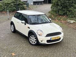 Wit Gebruikt 2014 Mini Cooper Business Hatchback | € 5.350 (Goede deal)