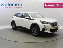 Wit, metallic lak Gebruikt 2020 Peugeot e-2008 Active SUV | € 15.845 (Iets duurder)