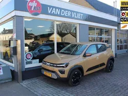 Bruin Nieuw 2025 Dacia Spring Extreme Hatchback | € 17.950 (Super prijs)