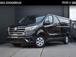 Noir midnight (zwart mica) Gebruikt 2024 Renault Trafic Van | € 31.345 (Goede deal)