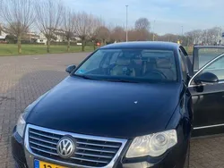 Zwart Gebruikt 2006 VW Passat Highline Sedan | € 2.000 (Goede deal)