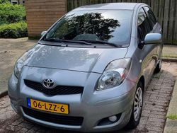 Grijs Gebruikt 2010 Toyota Yaris MPV | € 7.500