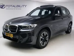 Grijs, metallic lak Gebruikt 2023 BMW iX3 Executive SUV | € 48.950 (Goede deal)