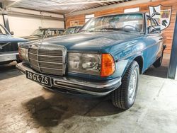 Blauw Gebruikt 1979 Mercedes 230 | € 32.950