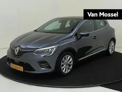 Grijs Gebruikt 2021 Renault Clio V Intens Hatchback | € 14.735 (Eerlijke prijs)