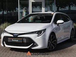 Wit Gebruikt 2021 Toyota Corolla Executive Stationwagen | € 22.900 (Goede deal)