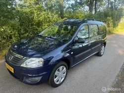 Blauw Gebruikt 2012 Dacia Logan Lauréate Sedan | € 3.749 (Eerlijke prijs)