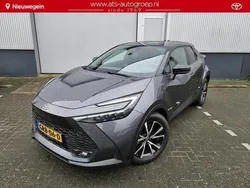 Grijs Gebruikt 2024 Toyota C-HR Edition SUV | € 38.999 (Eerlijke prijs)