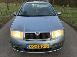 Blauw Gebruikt 2007 Skoda Fabia Hatchback | € 1.000 (Goede deal)