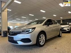 Grijs Gebruikt 2021 Opel Astra Business Edition Hatchback | € 17.450 (Iets duurder)