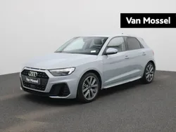 Grijs Gebruikt 2024 Audi A1 Sportback S-Line Hatchback | € 32.400 (Iets duurder)