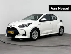 Wit Gebruikt 2021 Toyota Yaris Hybrid Active Hatchback | € 20.735 (Eerlijke prijs)